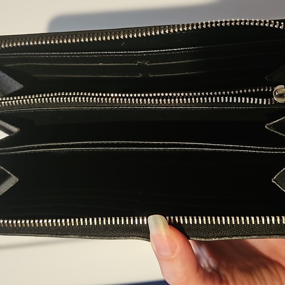 Louis Vuitton black epi zippy organizer wallet - Picture 7 of 12